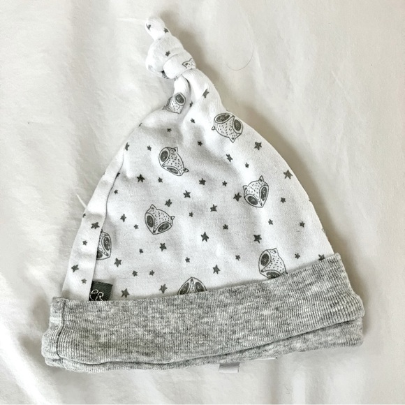 EUC Cadet Rousselle Knotted Baby Hat - Size 0-3m - Picture 1 of 4